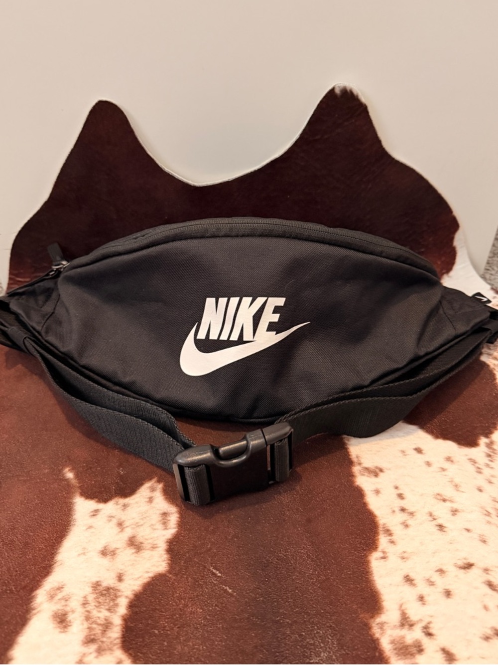 Nike Unisex Heritage Waist Pack 3L | Black - Picture 3 of 10